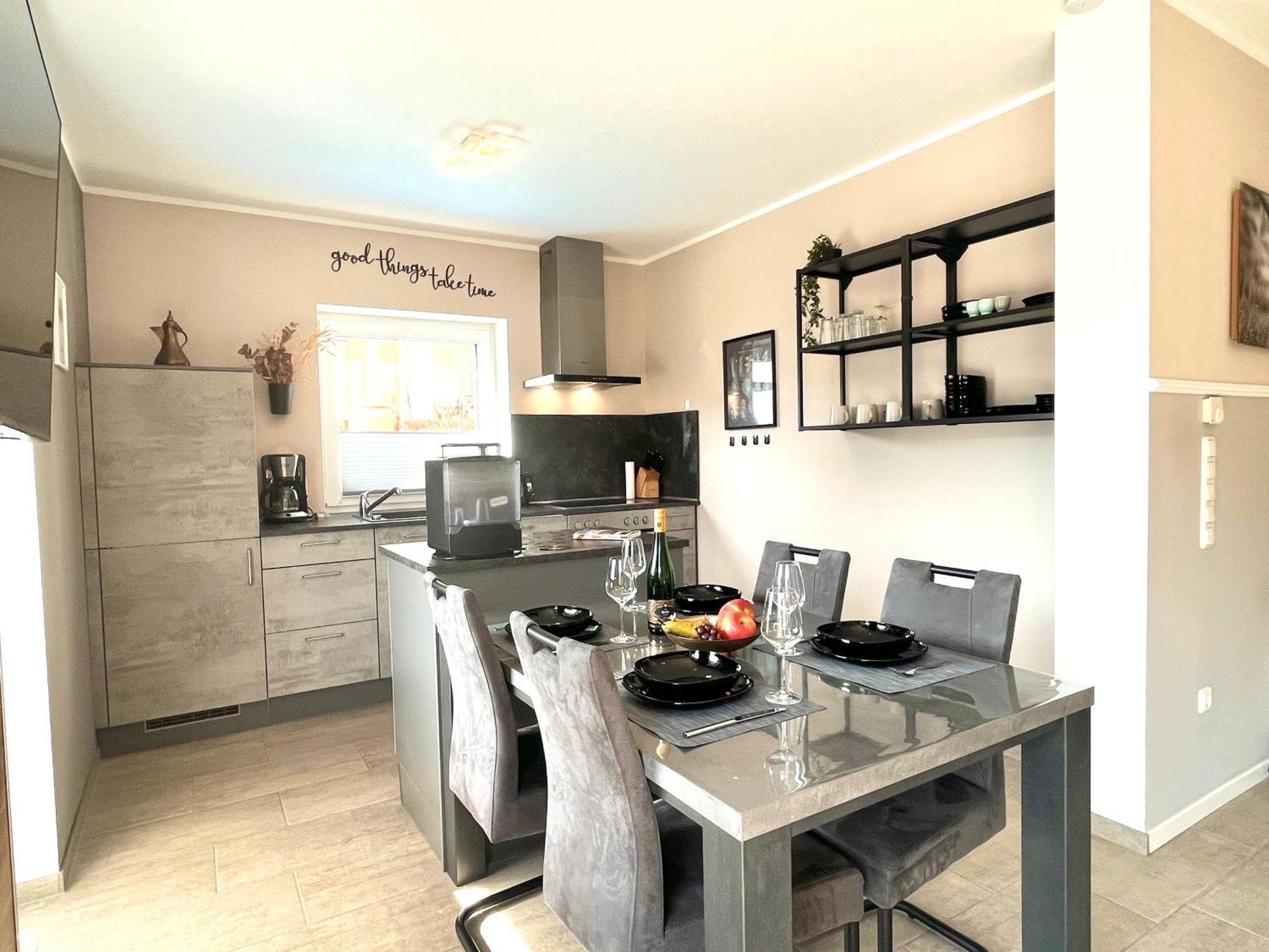 Ferienwohnung Sonnenterrasse, 1-4 Personen, 2 Schlafzimmer, Grosse Terrasse Mueden Екстер'єр фото